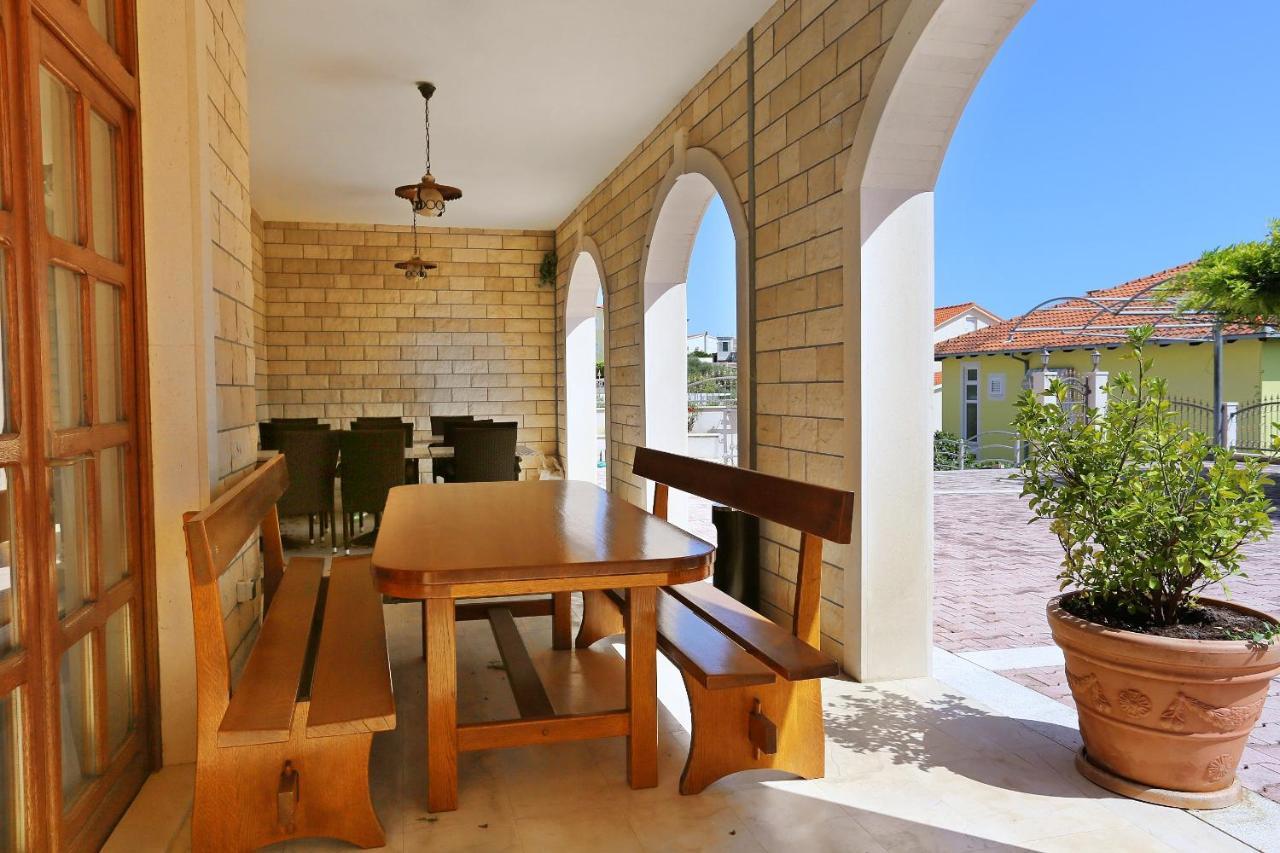 Apartments And Rooms With Parking Space Duce, Omis - 10303 Экстерьер фото
