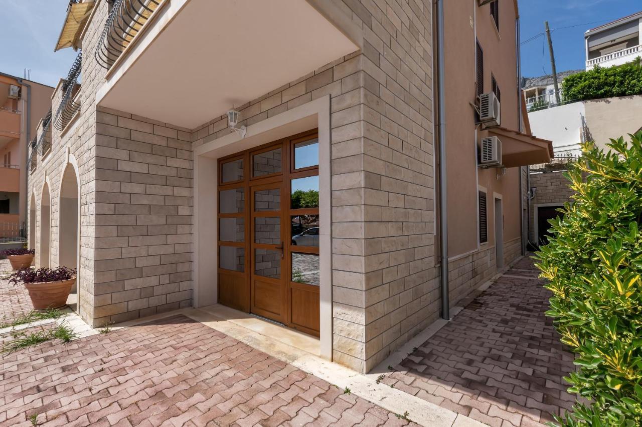 Apartments And Rooms With Parking Space Duce, Omis - 10303 Экстерьер фото