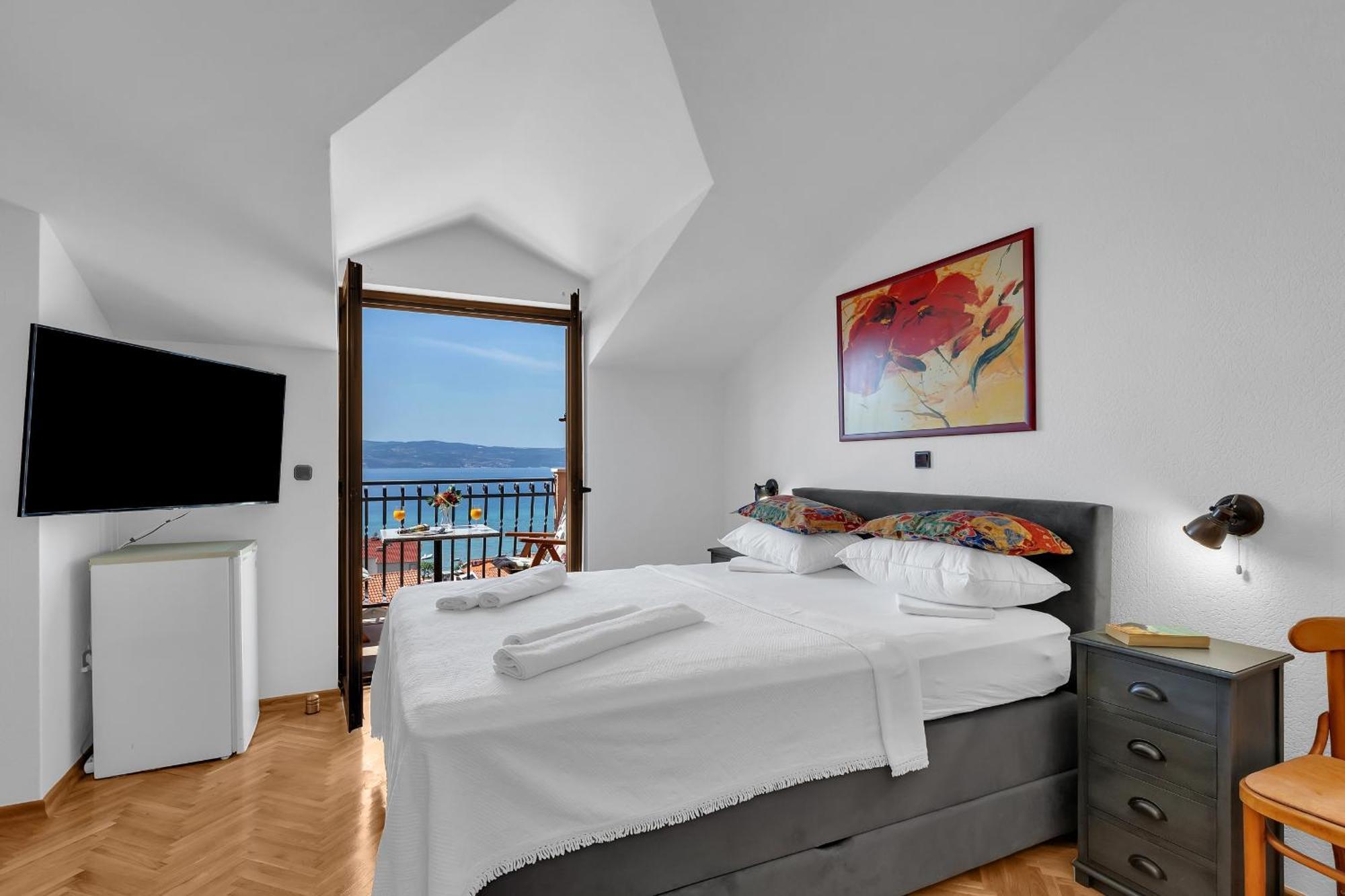 Apartments And Rooms With Parking Space Duce, Omis - 10303 Номер фото