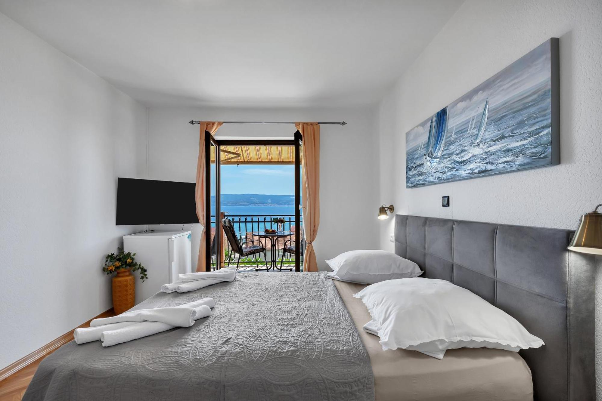 Apartments And Rooms With Parking Space Duce, Omis - 10303 Номер фото